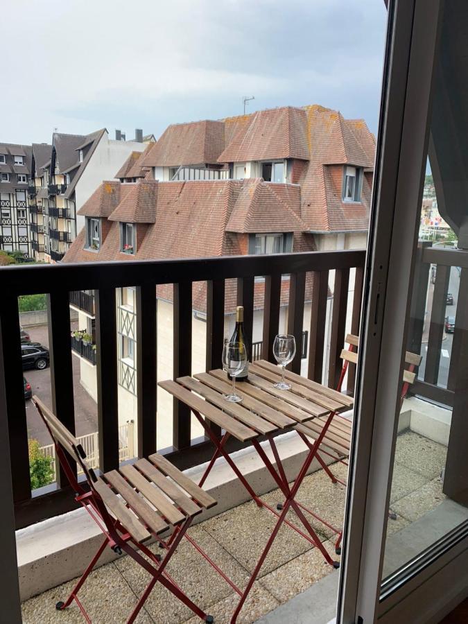 Nice 41 M With Balcony Near The Beach Deauville Eksteriør bilde